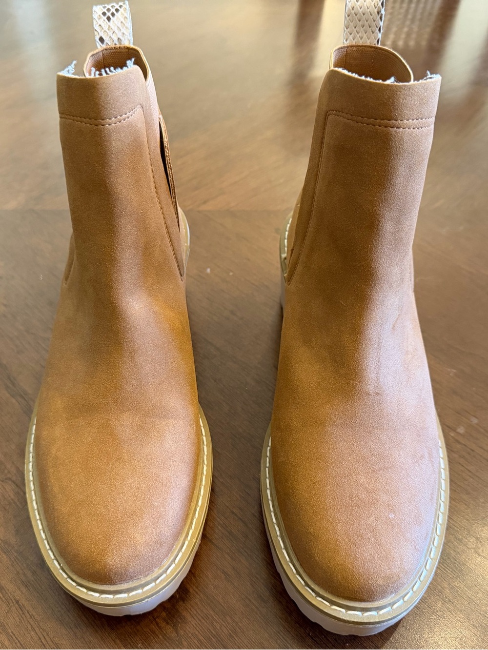 Women’s Chelsea Boots in Brown - Classic Slip-On Style